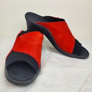 Porta red faux suede with black wedge peep toe sandals semelle pur soft sole 8.5